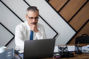 How to Choose Between Meta Ads and Google Ads?